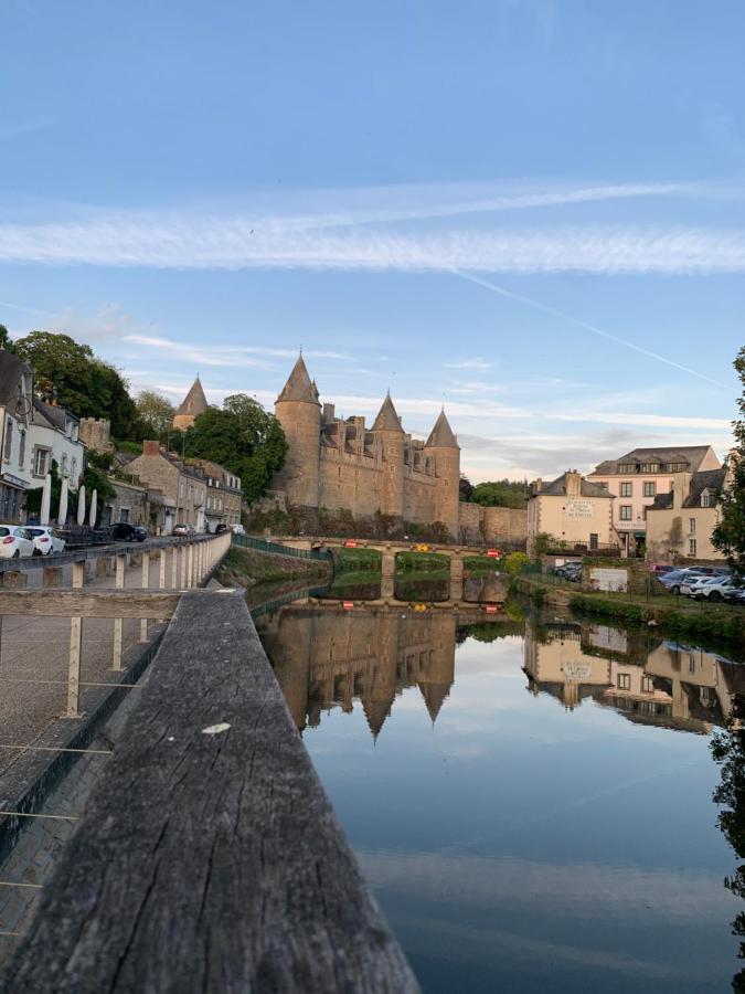 La Cour Des Ursulines Hotel Josselin Exterior foto