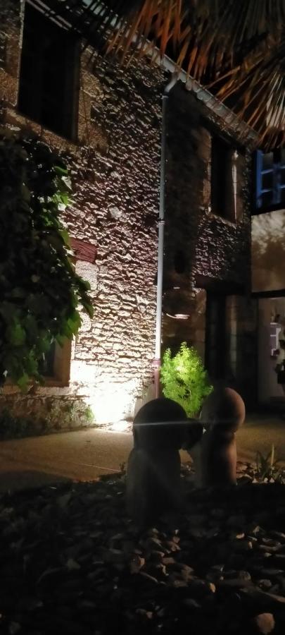 La Cour Des Ursulines Hotel Josselin Exterior foto