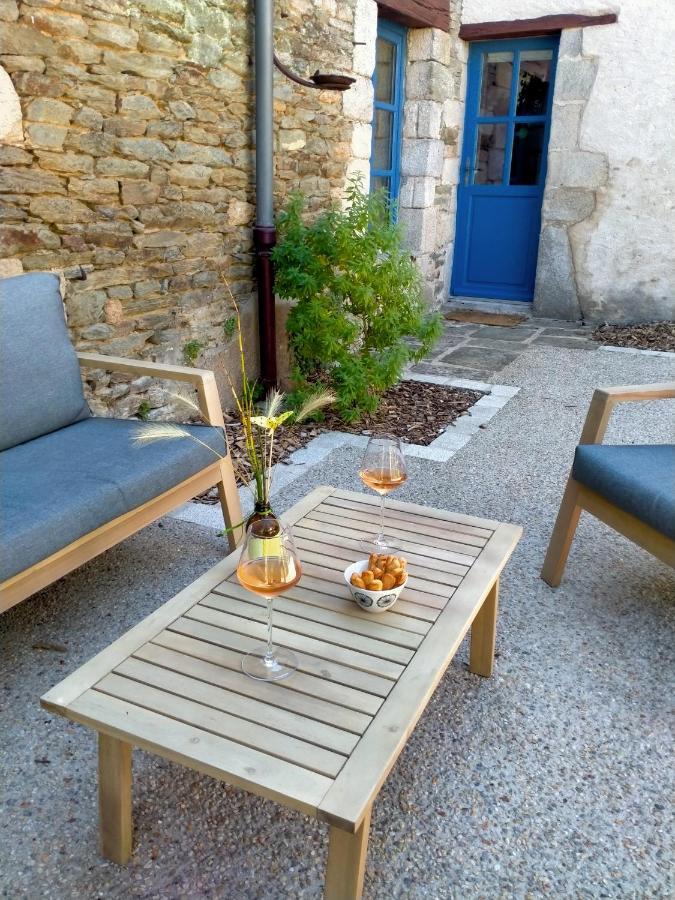 La Cour Des Ursulines Hotel Josselin Exterior foto